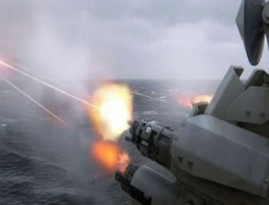 Phalanx: Το ισχυρότερο αντιβληματικό σύστημα με ταχυβολία 4500 βολών το λεπτό (βίντεο)